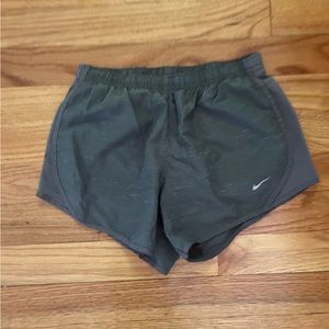 Girls Nike Tempo Gray & Black Breif-lined running shorts (2-pack)